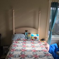Ethan Allen Twin Bed Set 