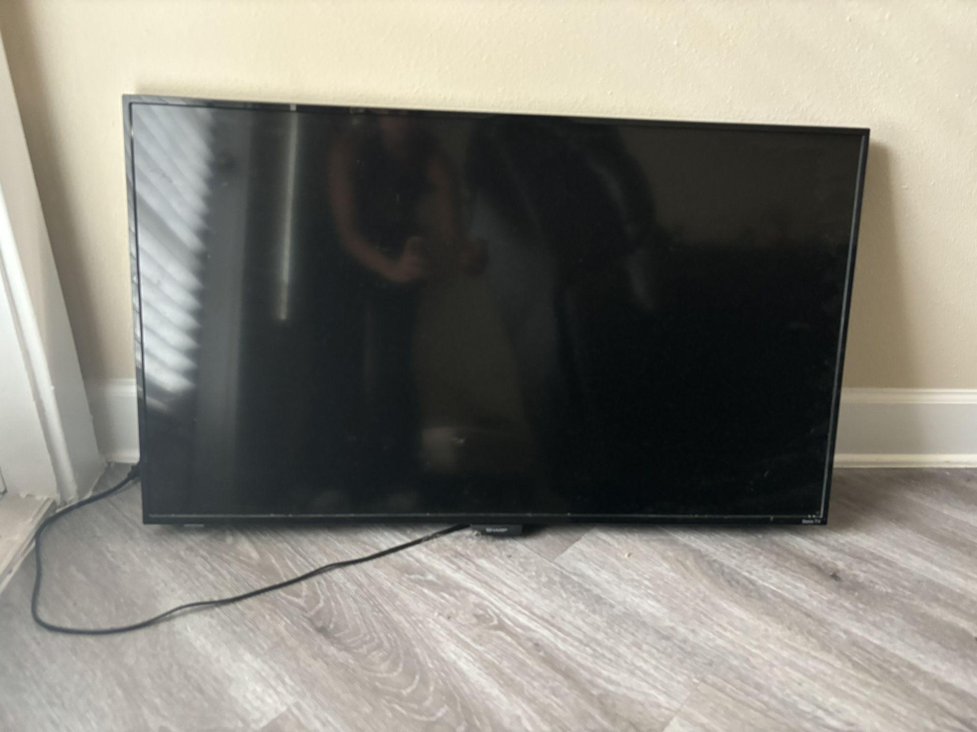 Used 45 Inch Roku Smart Tv