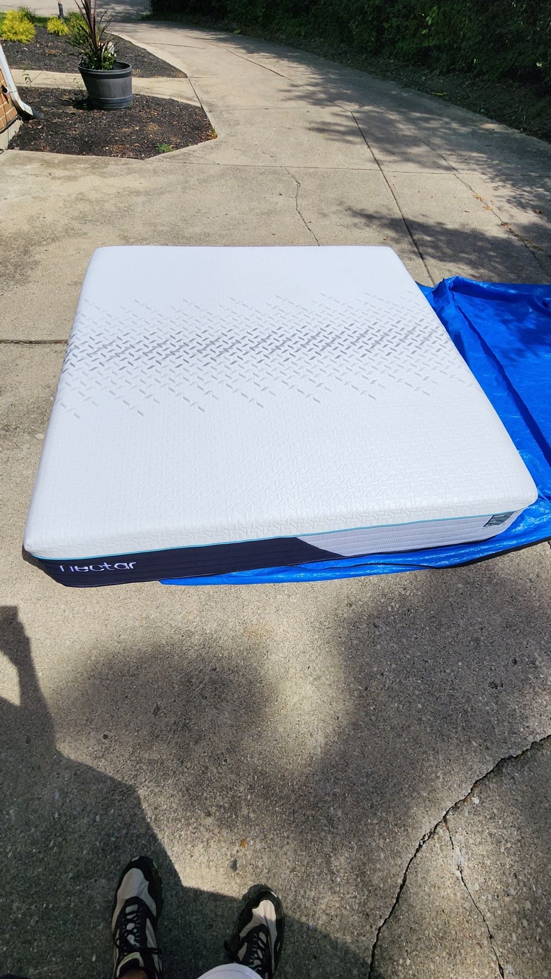 Nectar Premier Hybrid with NectarCool Technology, Full, Like New, Perfect Condition