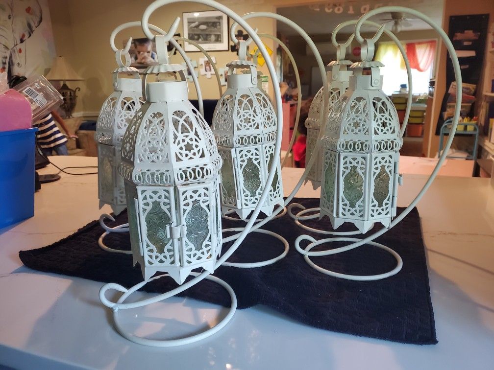 7 Victorian Centerpieces
