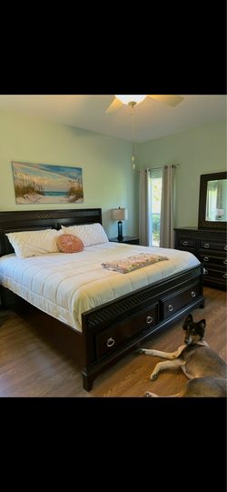 Complete King bedroom set