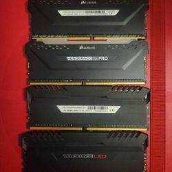 8GB RAM Sticks DDR4 Corsair 