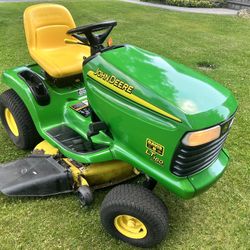 MINT CONDITION JOHN DEERE LT160 42” LAWN TRACTOR