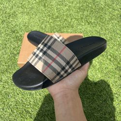 Burberry Furley Check Slide