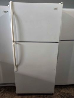 Whirlpool White Top Freezer Refrigerator with ice maker 18 cubic feet