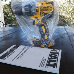 Dewalt.  20v.  XR.  Hammer Drill.  2 Speeds.  Brushless Motor.    1/2"