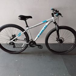 BICYCLE TREK 21 SPEED SIZE 29 BRAND NEW 