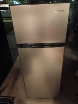 Small refrigerator 21wx21dx55h