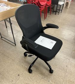 Office Chair Ergonomic Mesh Computer Chair Breathable Rolling Chair with Adjustable Lumbar Support Flip Up Armrest