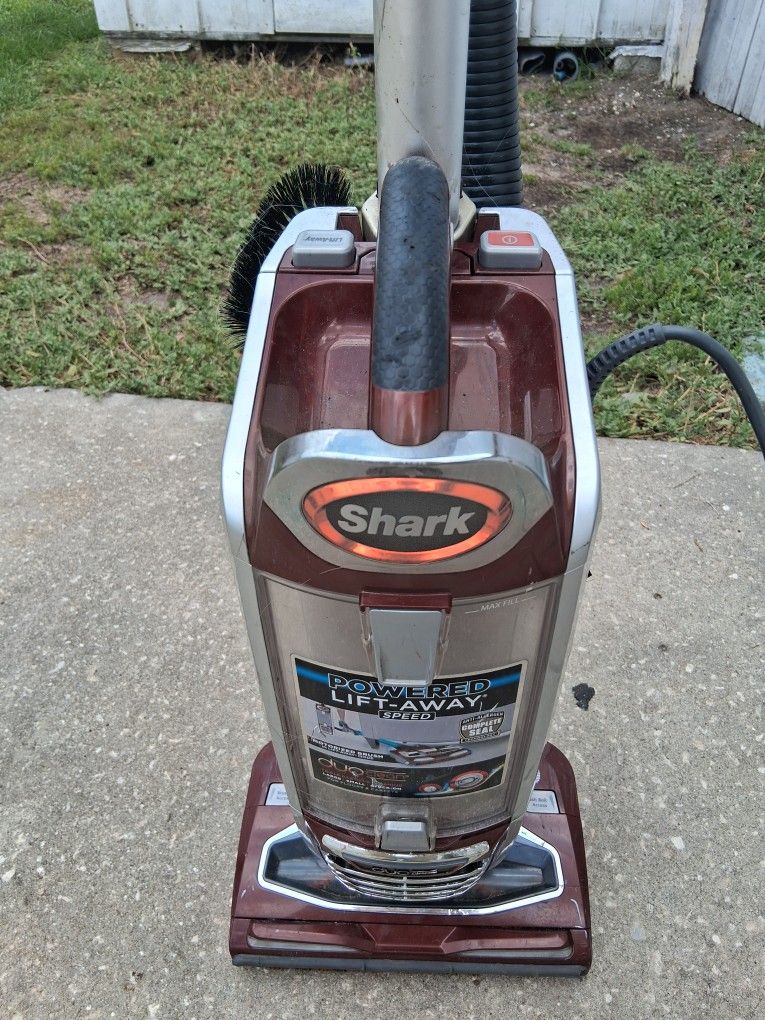 Vacuum Shark Left Away Versital