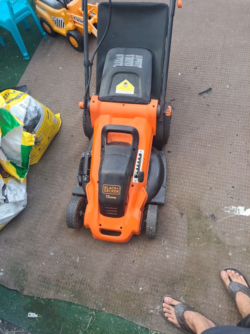 electric lawn mower