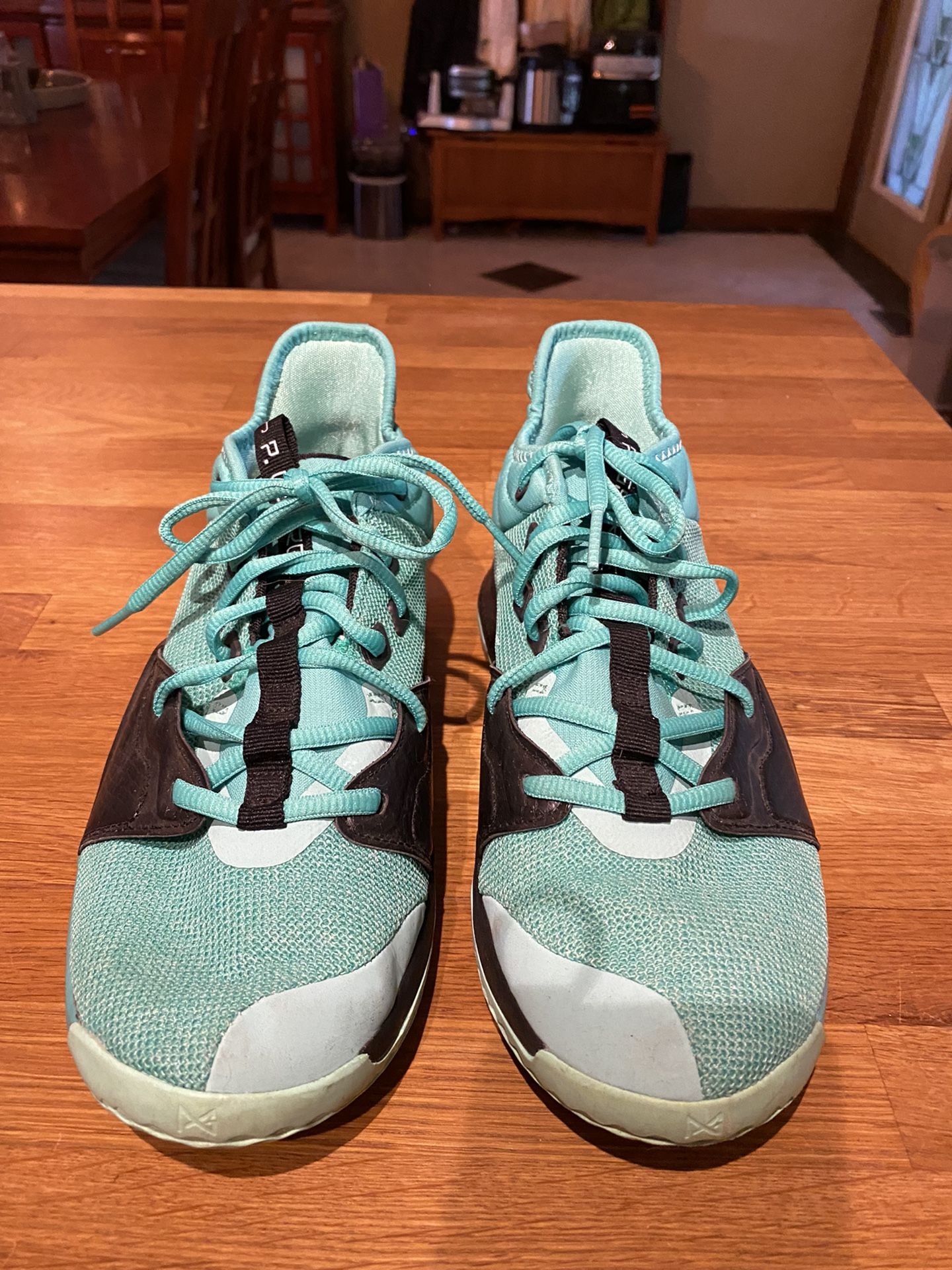 Nike - Paul George - Size 6.5Y