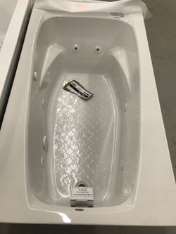 American standard 60” jacuzzi