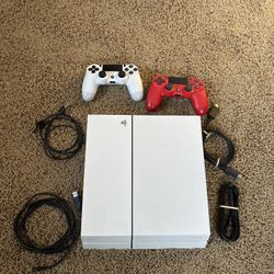 White Glacier PS4 With 2 Tb and two Controllers