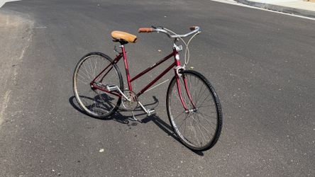 Classic Sears Free Spirit Vintage 3-speed adult Road Bike with 26” wheels