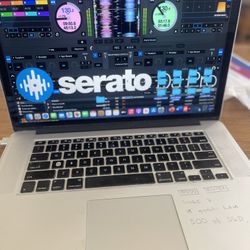 Apple pro  i core 7  16 RAM  500 ssd GB 17” grande  rapida trae miles de canciones y programas ✅VIRTUAL DJ 8 ✅SERATO DJ lite  ✅iLLUSTRATOR editados de