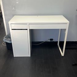 White Small Office Desk 