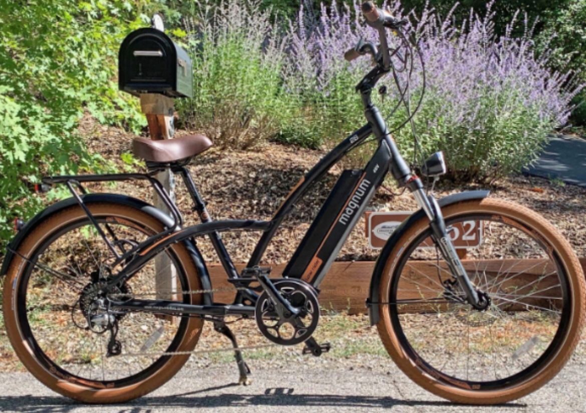 28 mph - Magnum Cruiser Electric Bike (E-Bike) $999.99 #ebike #e-bike #electric #bike