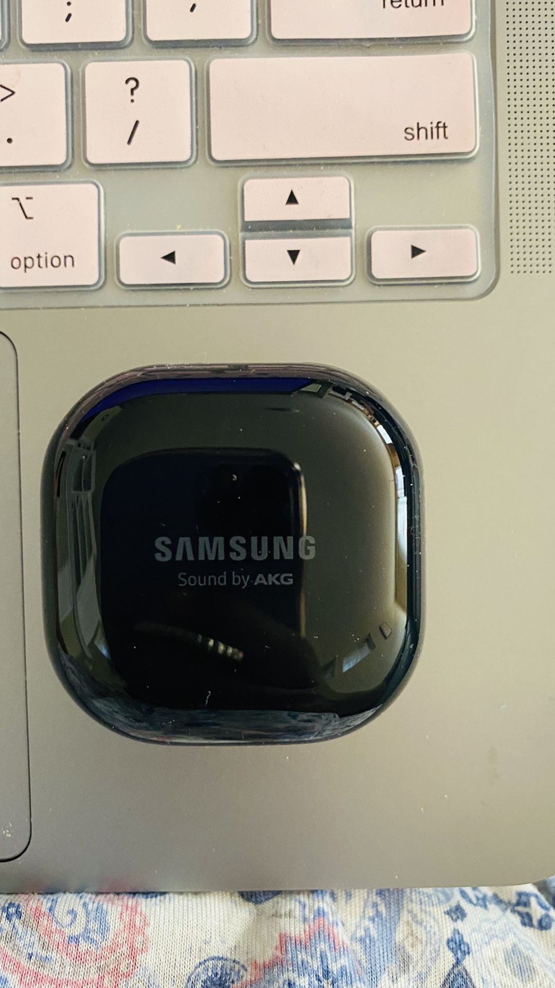 Samsung Buds (Live Airpods)