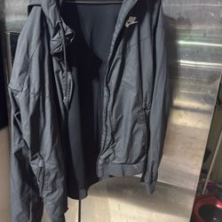 Mens Small Nike Windbreaker Jacket 