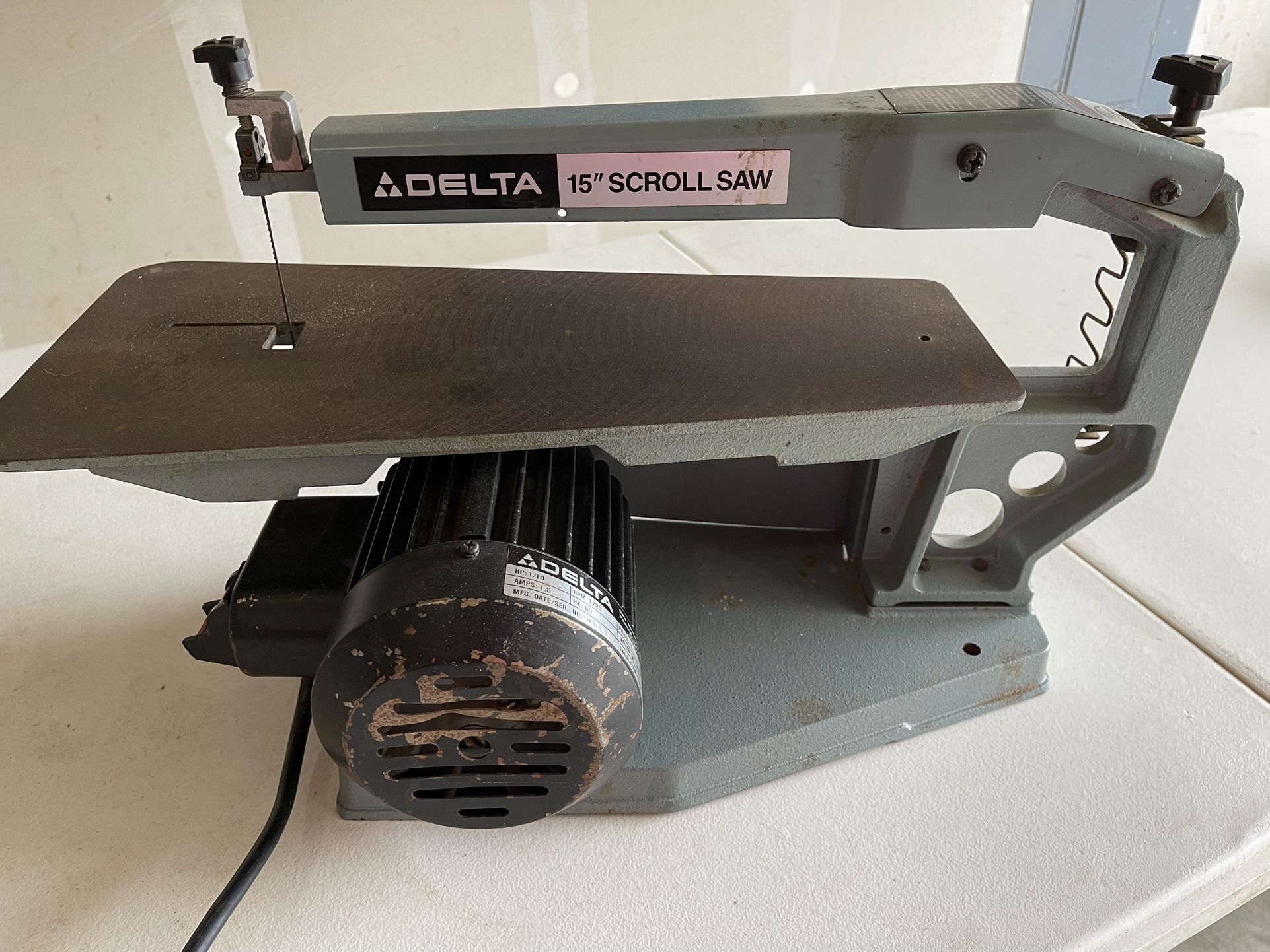 Delta 15” Scroll Saw