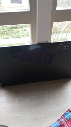 50' Samsung Smart TV. Base included