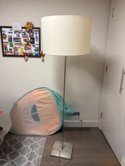 Floor lamp