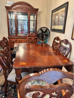 Dining table expandable