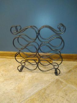 Metal wine rack