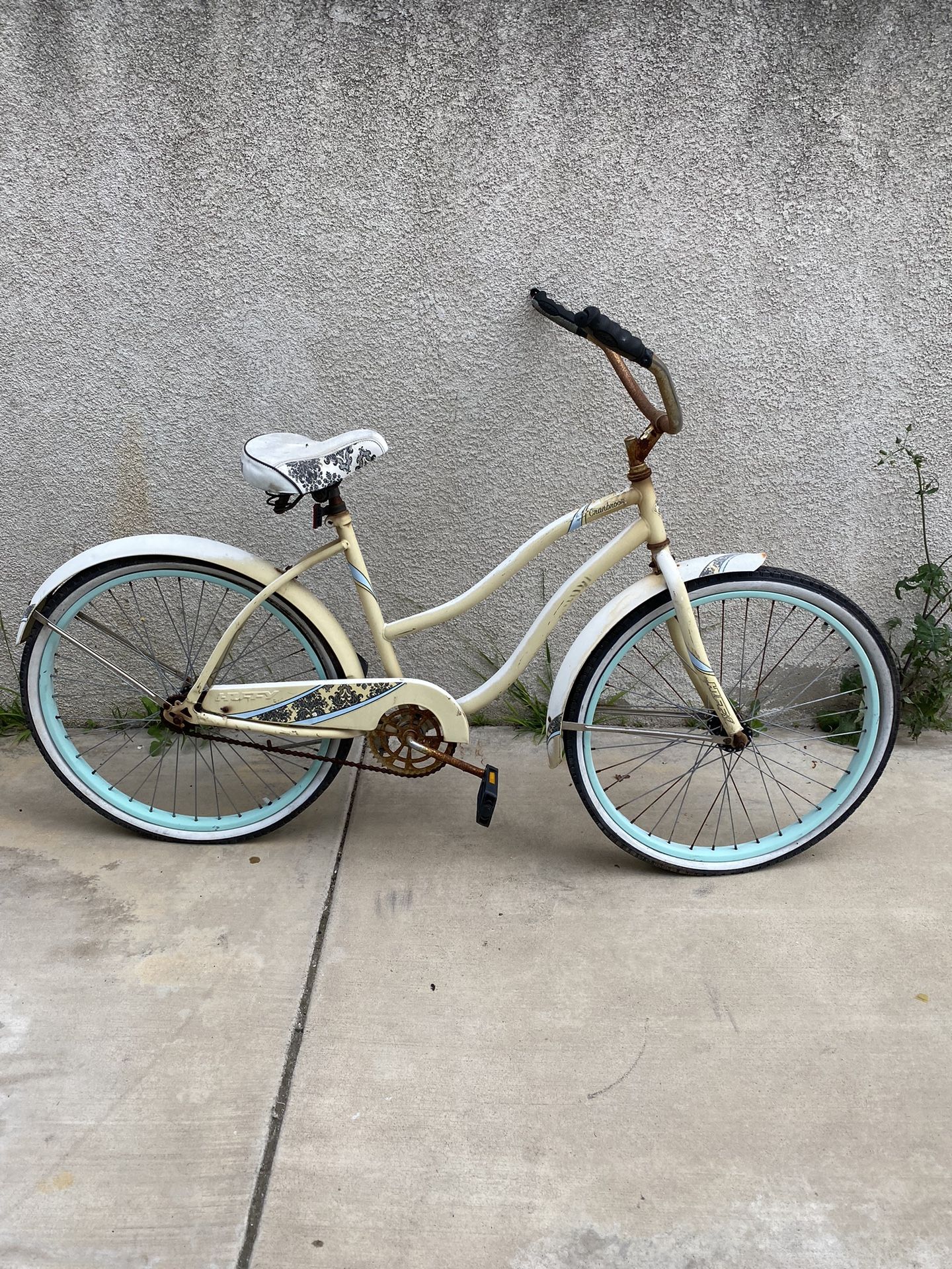 26in Huffy beach cruiser project $30 