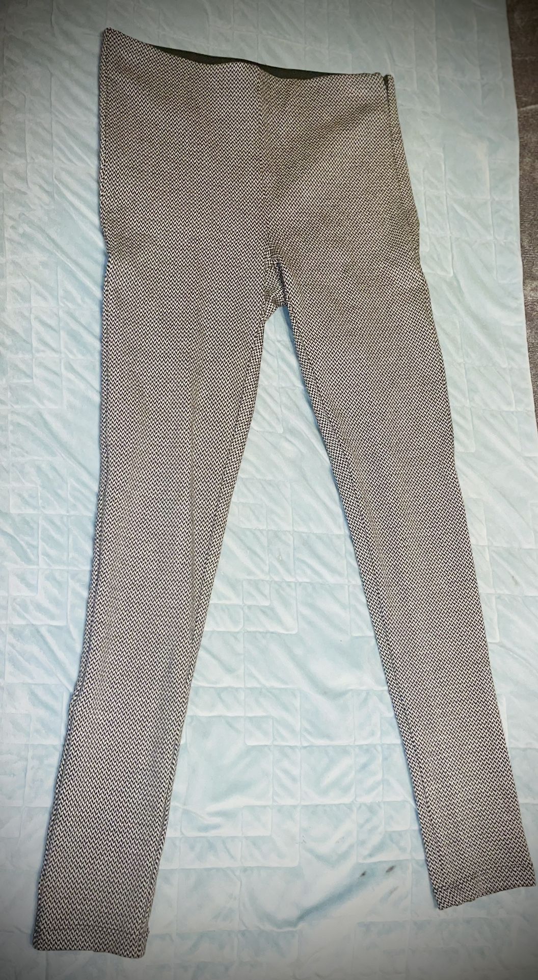 Ann Taylor Black And White Slacks Size Zero