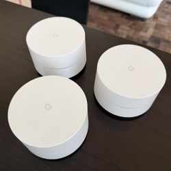 Google Mesh 1 Generation 3 Points - Excellent Condition 