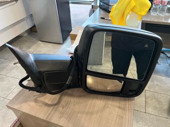 2025 RAM 2500 Passenger Side Mirror