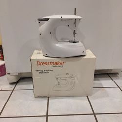 Dressmaker Euro Pro Sewing Machine 997H