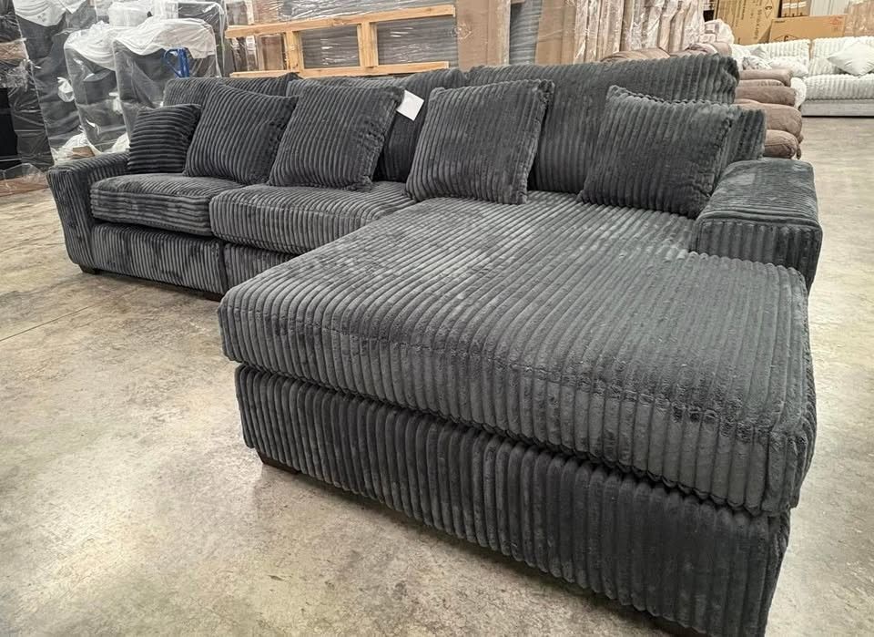Comfy Modular Sectional - Delivery Available!!