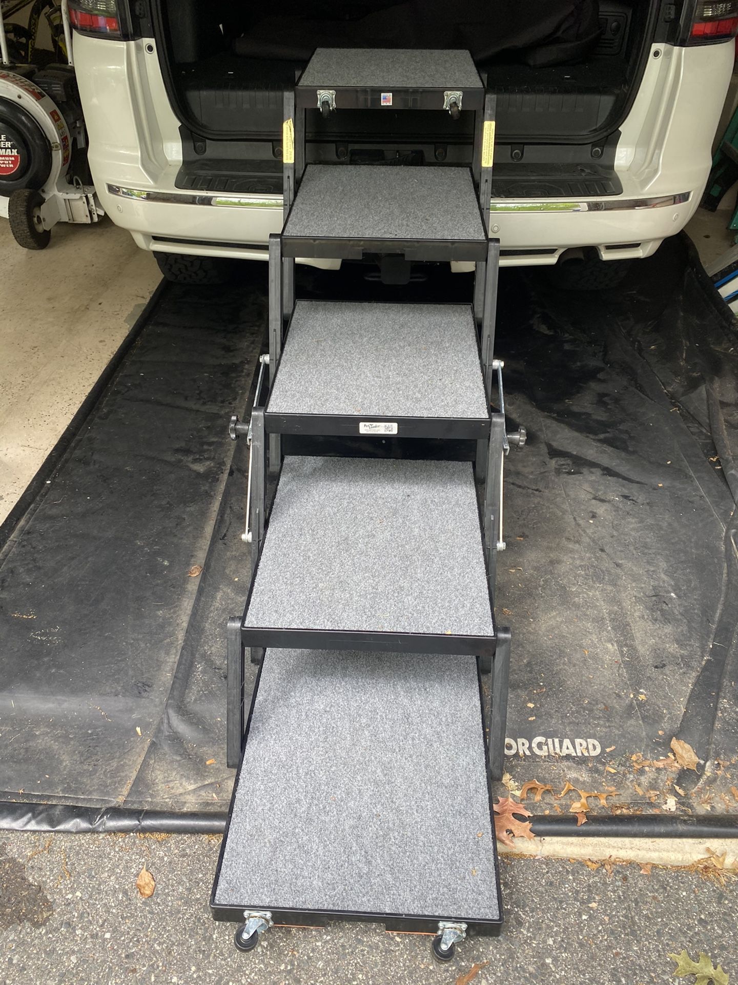 Foldable pet loader steps For Vehicle 