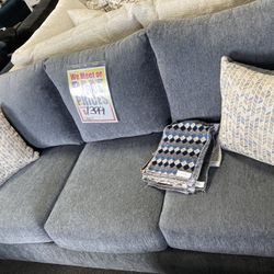 Lovely Sleeper Sofa 🤩 Easy Financing Options 😃 Free Delivery 📦 