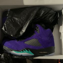 Jordan 5 Alternate Grape
