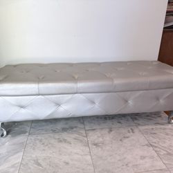 Gray Tufted Storage Bench