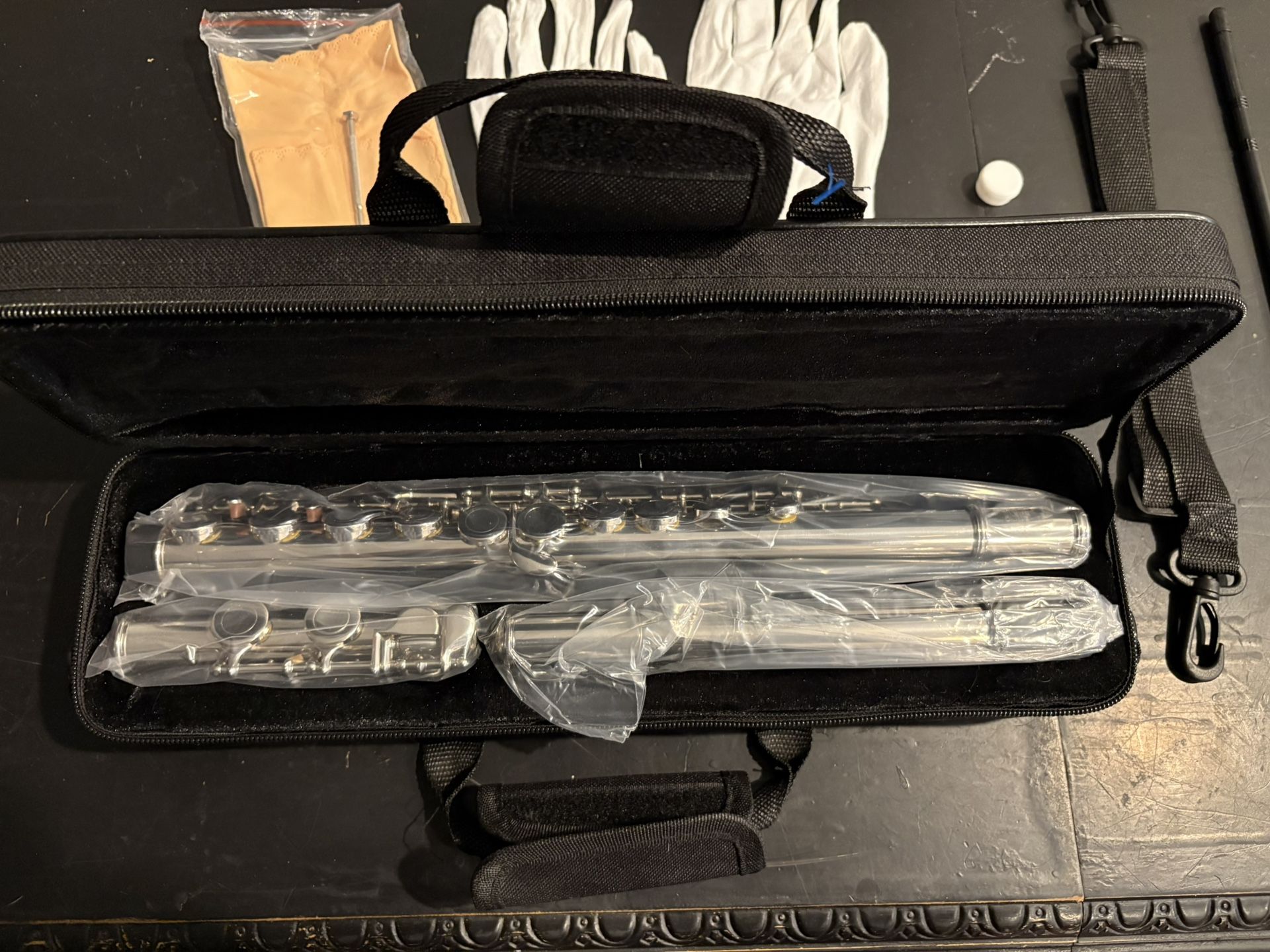 Brand New Glory Student w/ Case & Accessories