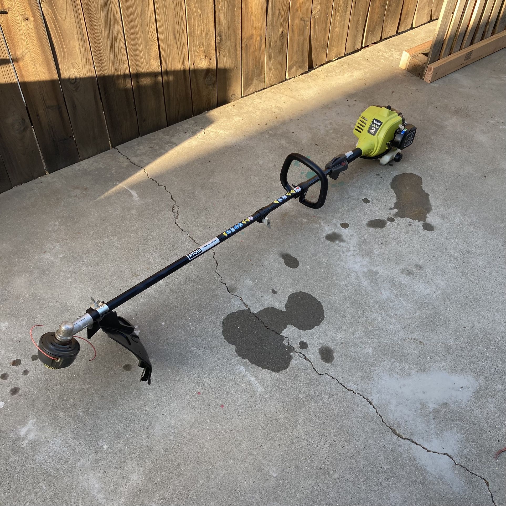 Ryobi Expand-It 2-cycle String Trimmer