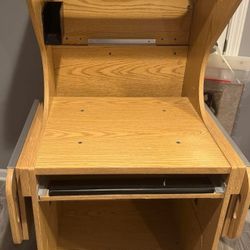 FREE COMPUTER DESK