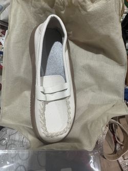 Brand New Confy Shoes  Size 7 