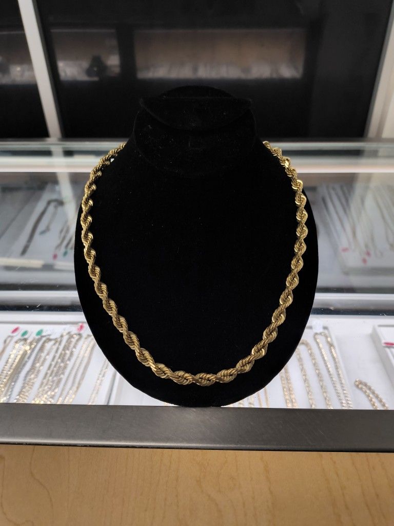 10j Solid Gold Rope Chain 96 Grams 24 Long Layway Available 10% Down If You Interested Please Make Sure You Ask For Maribel Thank You