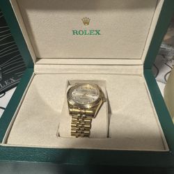 Men’s watch for sale 