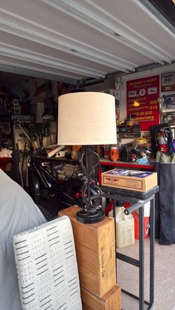 Table lamp