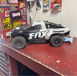 Slash 4x4