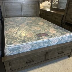 Bedroom Set Queen Size 