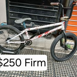 Bloody FIT 20.75 Top Tube BMX Bike