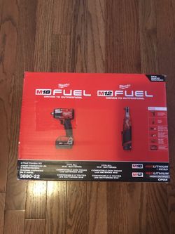 Milwaukee Fuel M18 1/2” Mid Torque Impact Wrench Kit 1 Xc5.0 Battery And M12 3/8 Ratchet 1 M12 Cp2.5 Battery & Charger & Tool Bag $350 Firm Cash Olny